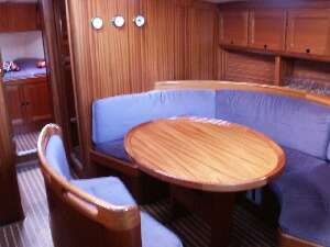 Bavaria 430 Segeln Chartern Yachtcharter Ostsee Kiel Marina Wendtorf Skippertraining Mitsegeln